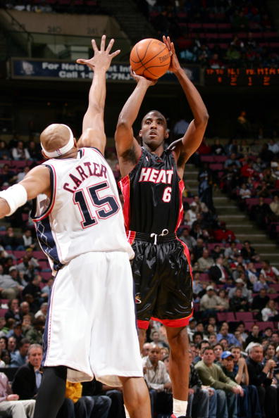 表达自己自 表达自己自